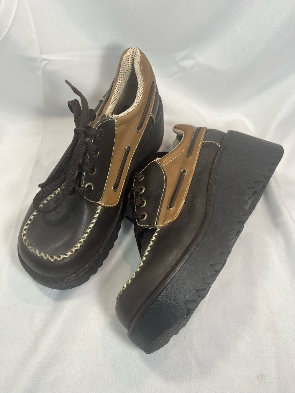 Soda Women's Brown and Tan Lace-Up Winter Boots - Picture 3 of 12